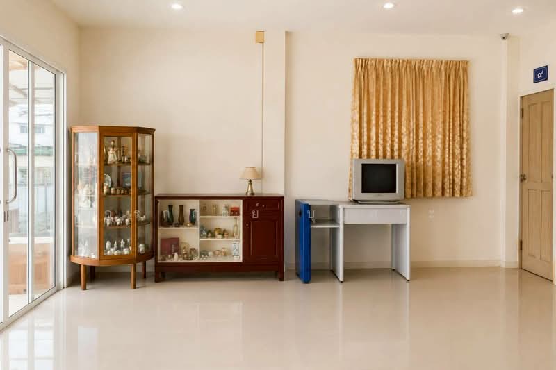 Bann Imumporn Pinklao-Thawee Watthana, Bangkok, Soi Moobann Imumporn, Sala Thammasop, Thawi Watthana, Bangkok, 4 Bedrooms, 160 sqm, Semi-Detached House (Twin House) For Sale, by กรกฤตย์ บุญสระ, 500411703 - DDproperty.com