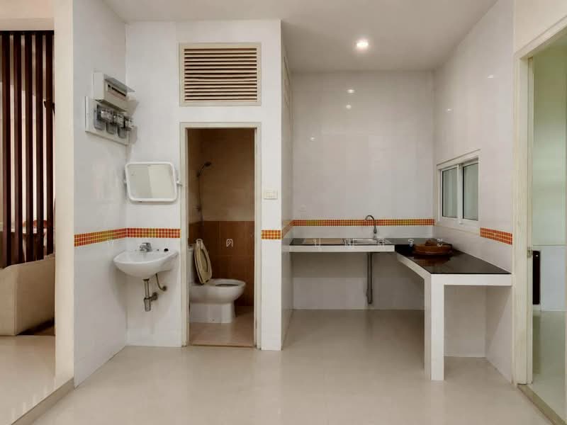 Bann Imumporn Pinklao-Thawee Watthana, Bangkok, Soi Moobann Imumporn, Sala Thammasop, Thawi Watthana, Bangkok, 4 Bedrooms, 160 sqm, Semi-Detached House (Twin House) For Sale, by กรกฤตย์ บุญสระ, 500411703 - DDproperty.com