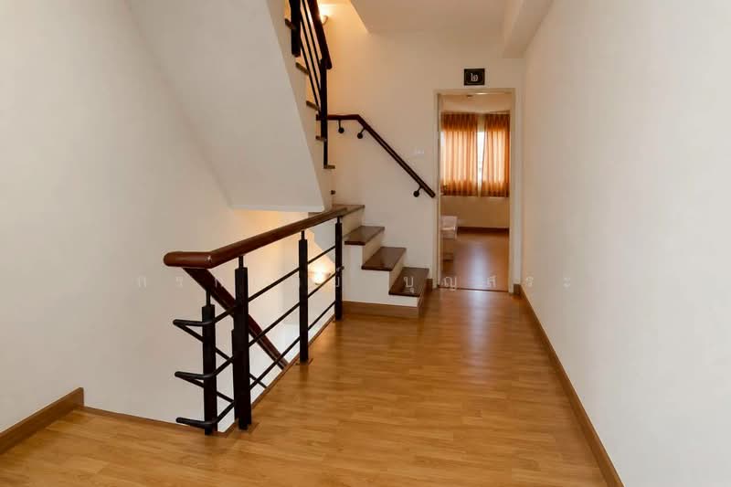 Bann Imumporn Pinklao-Thawee Watthana, Bangkok, Soi Moobann Imumporn, Sala Thammasop, Thawi Watthana, Bangkok, 4 Bedrooms, 160 sqm, Semi-Detached House (Twin House) For Sale, by กรกฤตย์ บุญสระ, 500411703 - DDproperty.com