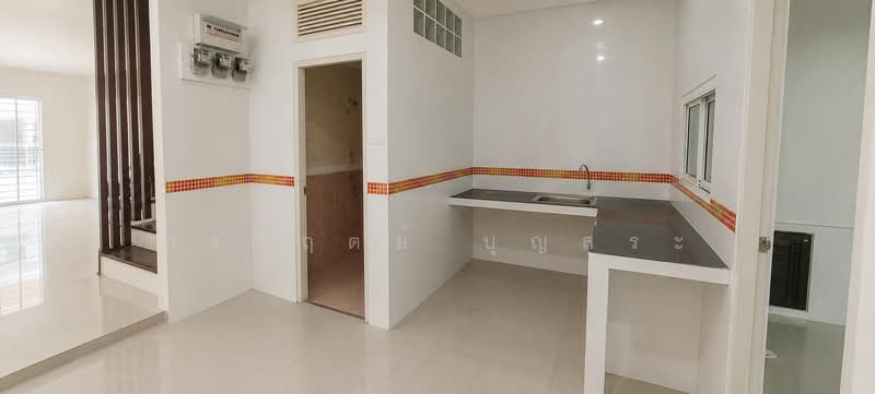 Bann Imumporn Pinklao-Thawee Watthana, Bangkok, Soi Moobann Imumporn, Sala Thammasop, Thawi Watthana, Bangkok, 4 Bedrooms, 159 sqm, Semi-Detached House (Twin House) For Sale, by กรกฤตย์ บุญสระ, 500411709 - DDproperty.com