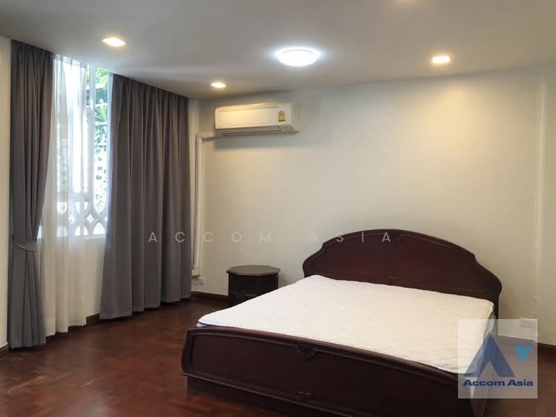 Pet friendly 4 Bedrooms House for Rent in Sukhumvit, Bangkok near BTS Ekkamai at Ekkamai Villas, Bangkok, Khlong Tan Nua, Watthana, Bangkok, 4 Bedrooms, 350 sqm, Single Detached House For Rent, by Accom Asia, 500411723 - DDproperty.com