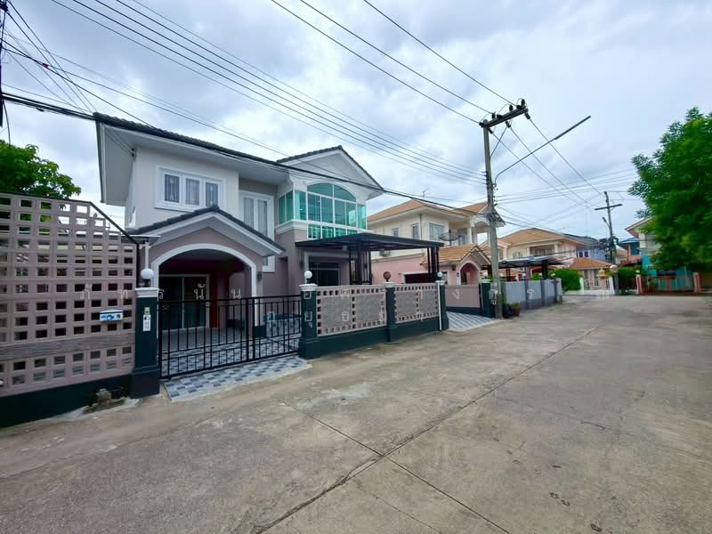 Passorn 12 Rangsit Klong 3 : ภัสสร 12 รังสิต คลอง 3, ปทุมธานี, ถนน โยธาธิการคูคต-คลองหลวง, คลองสาม, คลองหลวง, ปทุมธานี, 222 ตร.ม., บ้านเดี่ยว ขาย, โดย ภัทรนัน อิศรางกูร ณ อยุธยา, 500411730 - DDproperty.com