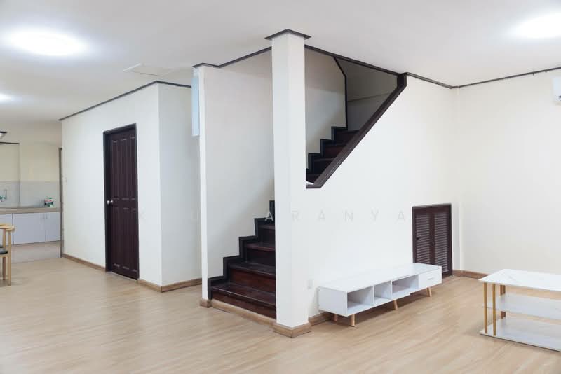 ห้วยขวาง, Bangkok, Huai Khwang, Bangkok, 4 Bedrooms, 180 sqm, Townhouse For Rent, by Khun Aranya, 500411740 - DDproperty.com