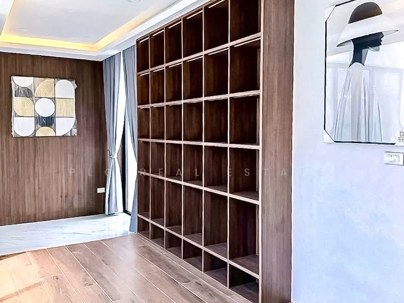 Luxury Pool Villa for Sale Near Jomtien Beach Pattaya, Chon Buri (Pattaya), Bang Lamung, Bang Lamung (Pattaya), Chon Buri (Pattaya), 5 Bedrooms, 300 sqm, Villa For Sale, by PLC real estate, 500411745 - DDproperty.com