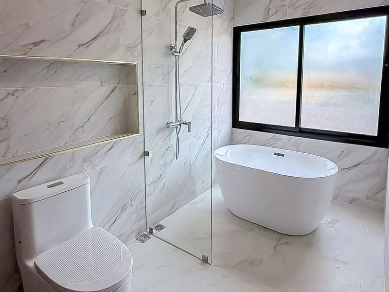 Luxury Pool Villa for Sale Near Jomtien Beach Pattaya, Chon Buri (Pattaya), Bang Lamung, Bang Lamung (Pattaya), Chon Buri (Pattaya), 5 Bedrooms, 300 sqm, Villa For Sale, by PLC real estate, 500411745 - DDproperty.com