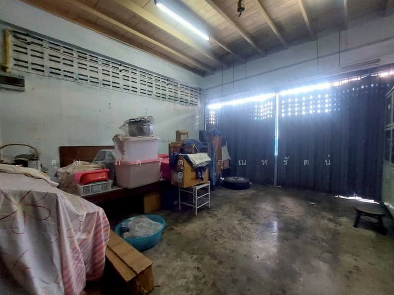 อาคารพาณิชย์ + บ้าน 2 ชั้น 96 ตร.ว. ซอยอยู่สุข5 ใกล้สำนักงานเทศบาลตำบลบางเมือง, สมุทรปราการ, ถนนอักษรลักษณ์, บางเมือง, เมืองสมุทรปราการ, สมุทรปราการ, 390 ตร.ม., ตึกแถว-อาคารพาณิชย์ ขาย, โดย คุณ ภควัต อุณหรัตน์ (อ้น), 500411772 - DDproperty.com