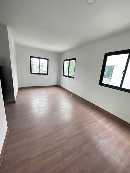 Lumpini Townplace Sukhumvit-Srinakarin, Samut Prakan, Samrong Nua, Muang Samut Prakarn, Samut Prakan, 4 Bedrooms, 161 sqm, Single Detached House For Rent, by Khun Jane, 500411801 - DDproperty.com