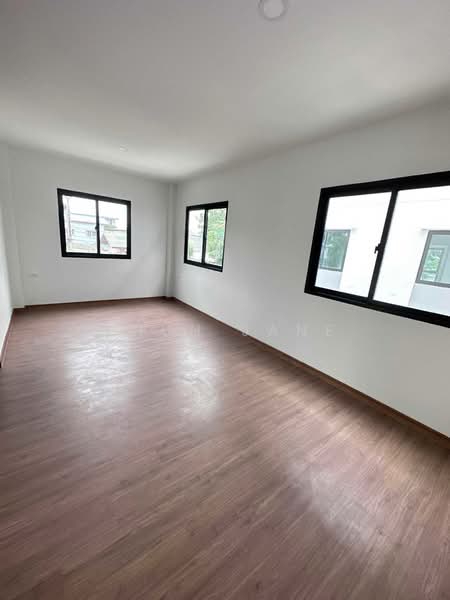 Lumpini Townplace Sukhumvit-Srinakarin, Samut Prakan, Samrong Nua, Muang Samut Prakarn, Samut Prakan, 4 Bedrooms, 161 sqm, Single Detached House For Rent, by Khun Jane, 500411801 - DDproperty.com