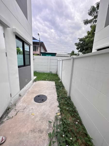 Lumpini Townplace Sukhumvit-Srinakarin, Samut Prakan, Samrong Nua, Muang Samut Prakarn, Samut Prakan, 4 Bedrooms, 161 sqm, Single Detached House For Rent, by Khun Jane, 500411801 - DDproperty.com