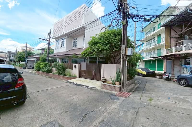หมู่บ้านปรีชา 2, Bangkok, ถนนนวมินทร์, Nawamin, Bueng Kum, Bangkok, 3 Bedrooms, 108 sqm, Townhouse For Sale, by คุณไอซ์, 500411811 - DDproperty.com