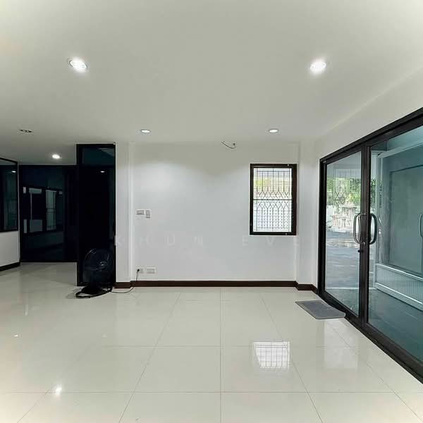 ขายหรือให้เช่า บ้านเดี่ยวหลังใหญ่ นวมินทร์ เหมาะสำหรับทำธุรกิจ ( SPSEVE2079 ), กรุงเทพ, นวมินทร์ 81, นวมินทร์, บึงกุ่ม, กรุงเทพ, 300 ตร.ม., บ้านเดี่ยว ให้เช่า, โดย Khun Eve, 500411833 - DDproperty.com