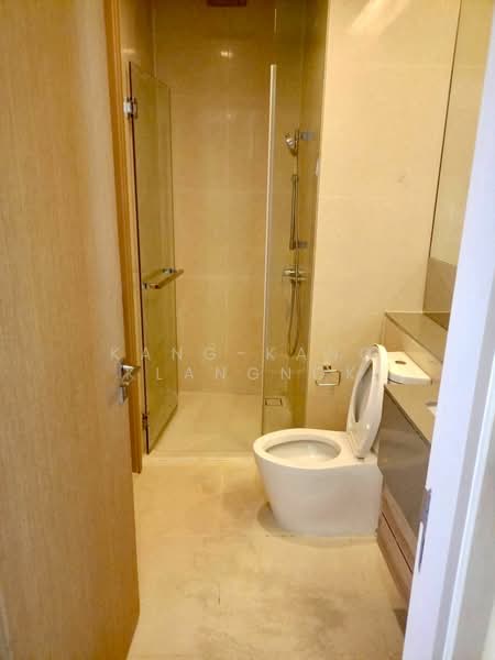 The Esse Asoke, Bangkok, 333 Soi Sukhumvit 21, Sukhumvit Road, Khlongtoei Nua, Watthana, Bangkok, 2 Bedrooms, 74 sqm, Condo For Sale, by Kang-Kang Klangnok, 500411843 - DDproperty.com