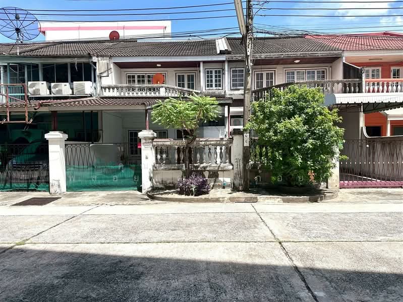 ราชาวิลล่า ลาดพร้าว 67/2 (Racha Villa Ladprao 67/2), Bangkok, ถนนลาดพร้าว, Saphan Song, Wang Thonglang, Bangkok, 3 Bedrooms, 140 sqm, Townhouse For Sale, by คุณ ปารดา พลอยแดง (ก้อย), 500411873 - DDproperty.com