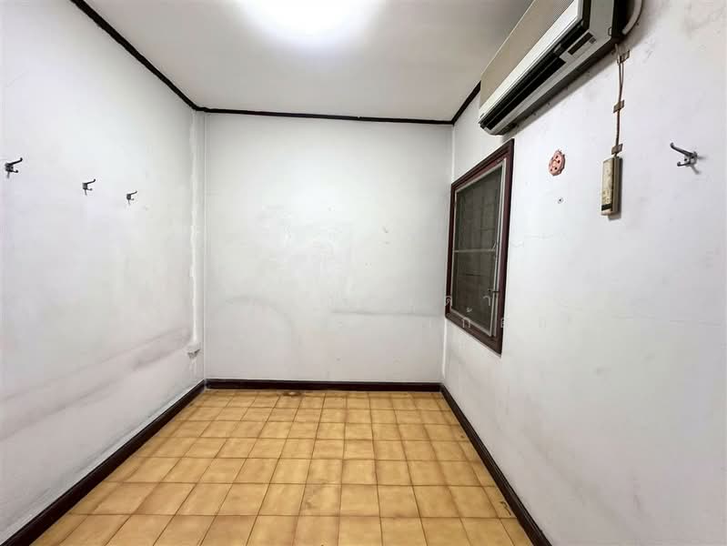 ราชาวิลล่า ลาดพร้าว 67/2 (Racha Villa Ladprao 67/2), Bangkok, ถนนลาดพร้าว, Saphan Song, Wang Thonglang, Bangkok, 3 Bedrooms, 140 sqm, Townhouse For Sale, by คุณ ปารดา พลอยแดง (ก้อย), 500411873 - DDproperty.com