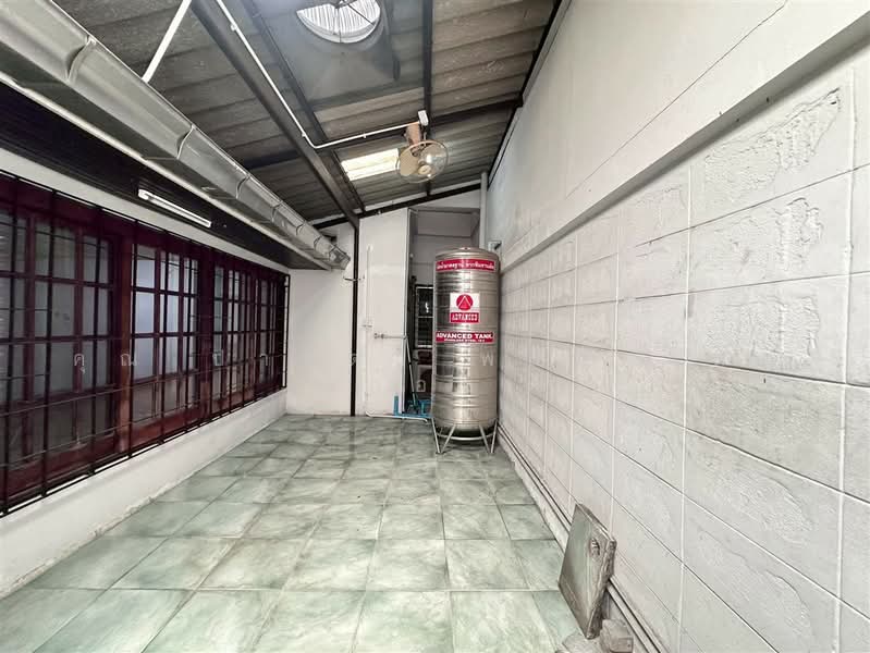 ราชาวิลล่า ลาดพร้าว 67/2 (Racha Villa Ladprao 67/2), กรุงเทพ, ถนนลาดพร้าว, สะพานสอง, วังทองหลาง, กรุงเทพ, 140 ตร.ม., ทาวน์เฮ้าส์ ขาย, โดย คุณ ปารดา พลอยแดง (ก้อย), 500411873 - DDproperty.com