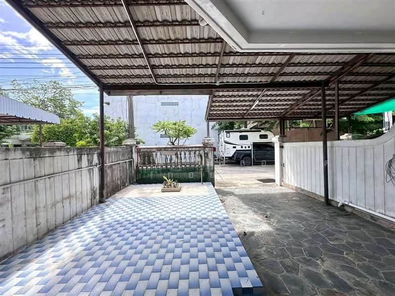 ราชาวิลล่า ลาดพร้าว 67/2 (Racha Villa Ladprao 67/2), กรุงเทพ, ถนนลาดพร้าว, สะพานสอง, วังทองหลาง, กรุงเทพ, 140 ตร.ม., ทาวน์เฮ้าส์ ขาย, โดย คุณ ปารดา พลอยแดง (ก้อย), 500411873 - DDproperty.com