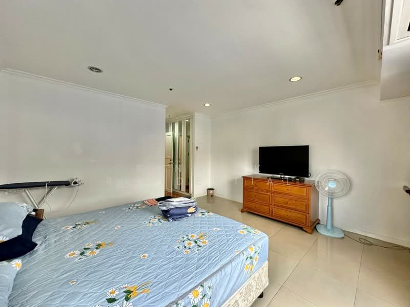 Kallista Mansion, Bangkok, 64 Soi Sukhumvit 11, Khlongtoei Nua, Watthana, Bangkok, 4 Bedrooms, 315 sqm, Condo For Sale, by Bangkok Residential, 500411886 - DDproperty.com