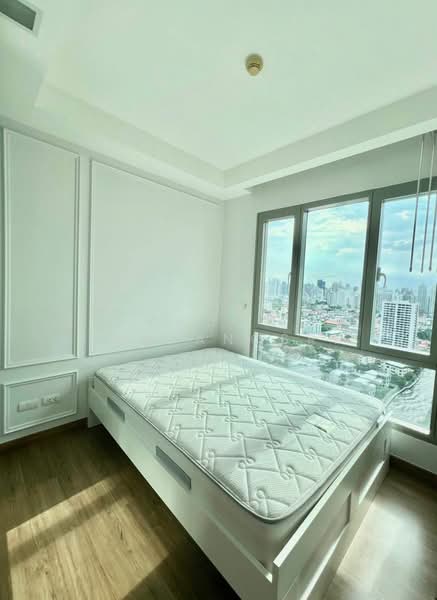 Thru Thonglor, Bangkok, Petchaburi Road, Bang Kapi, Huai Khwang, Bangkok, 2 Bedrooms, 67 sqm, Condo For Rent, by Phoom Imruangsri, 500411915 - DDproperty.com