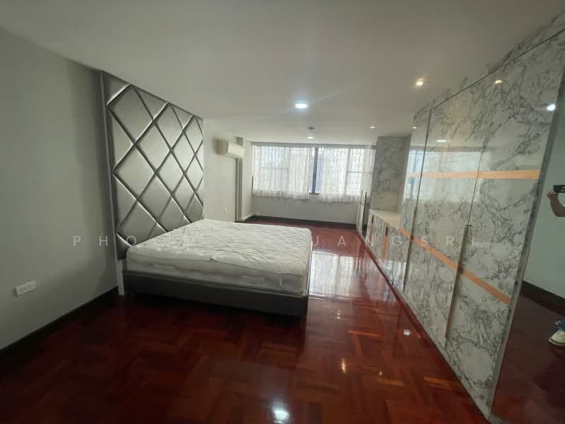Oriental Towers, Bangkok, 25 Soi Ekkamai 12, Ekkamai Road, Khlong Tan Nua, Watthana, Bangkok, 3 Bedrooms, 315 sqm, Condo For Rent, by Phoom Imruangsri, 500411928 - DDproperty.com