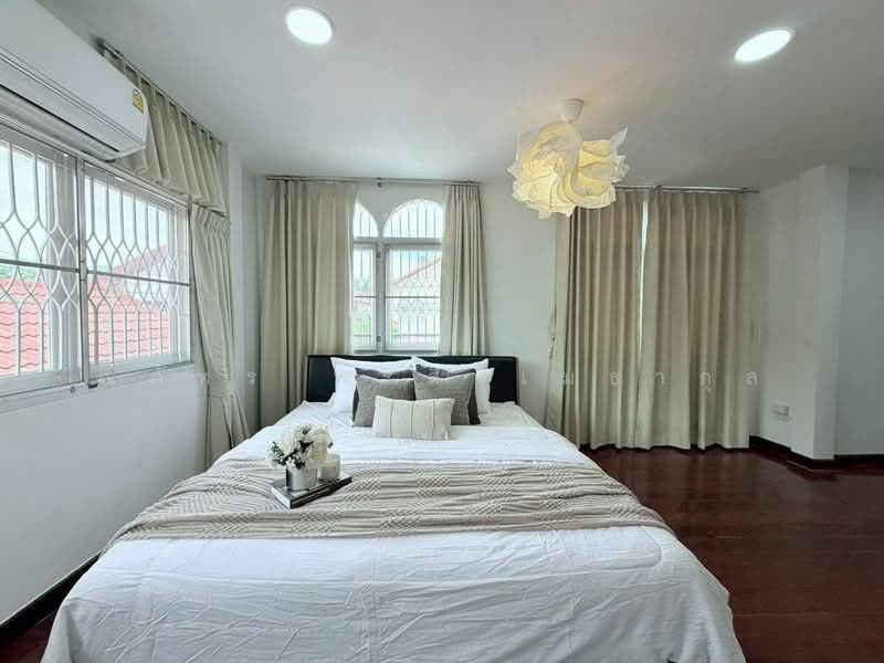 Regent 71 Place, Bangkok, Phra Kanong Nua, Watthana, Bangkok, 6 Bedrooms, 280 sqm, Townhouse For Rent, by ณภัทร พรสิริเมธากุล, 500412058 - DDproperty.com