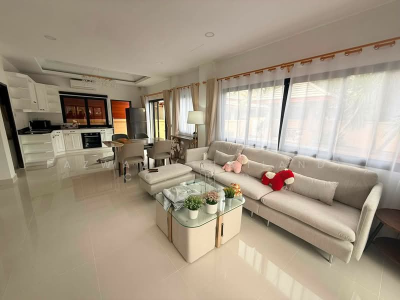 Baan Dusit Pattaya Park, Chon Buri (Pattaya), Muang Pattaya Road, Huai Yai, Bang Lamung (Pattaya), Chon Buri (Pattaya), 5 Bedrooms, 300 sqm, Villa For Sale, by Fazwaz (Thailand) Co., Ltd., 500412069 - DDproperty.com