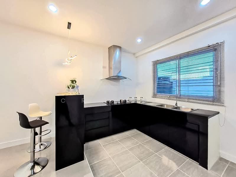Luxury 2Storey Townhome for Sale Chaiyapruek Jomtien, Chon Buri (Pattaya), Bang Lamung, Bang Lamung (Pattaya), Chon Buri (Pattaya), 2 Bedrooms, 125 sqm, Townhouse For Sale, by PLC Real Estate, 500412105 - DDproperty.com