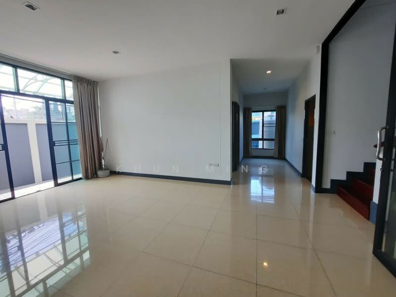 For Rent | 3-Storey Home Office near MRT Sutthisan | 399 SQ.M.(SPSMG57), Bangkok, รัชดาภิเษก, Samsen Nok, Huai Khwang, Bangkok, 4 Bedrooms, 399 sqm, Single Detached House For Rent, by Khun Ming, 500412110 - DDproperty.com