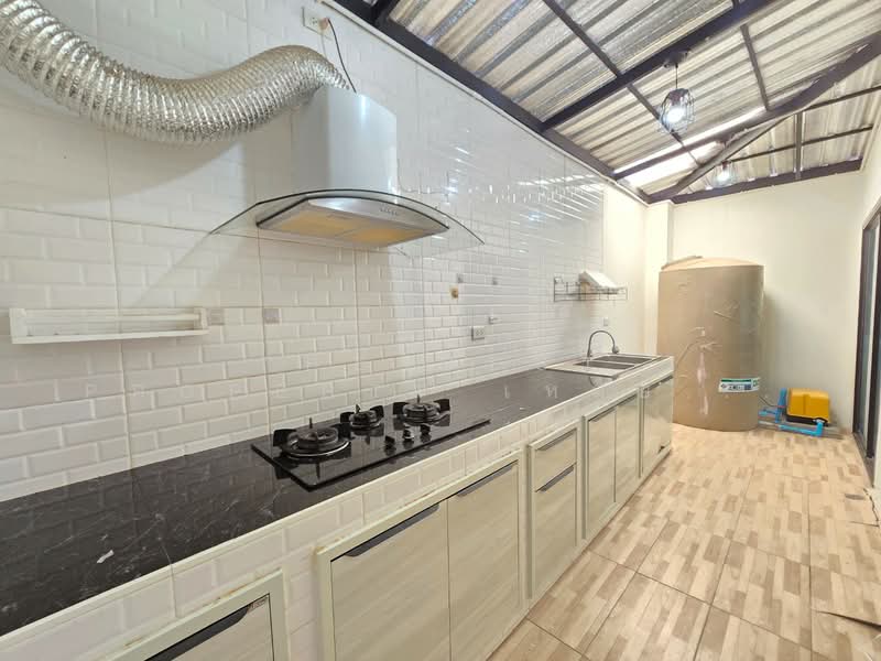 The Trust Suvarnabhumi-Theparak, Samut Prakan, Thepparat Km.17 Road, Bang Chalong, Bang Plee, Samut Prakan, 3 Bedrooms, 150 sqm, Townhouse For Sale, by The Best Property เหมยหลิง, 500412127 - DDproperty.com