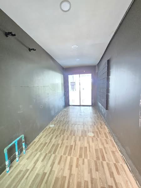 The Trust Suvarnabhumi-Theparak, Samut Prakan, Thepparat Km.17 Road, Bang Chalong, Bang Plee, Samut Prakan, 3 Bedrooms, 150 sqm, Townhouse For Sale, by The Best Property เหมยหลิง, 500412127 - DDproperty.com