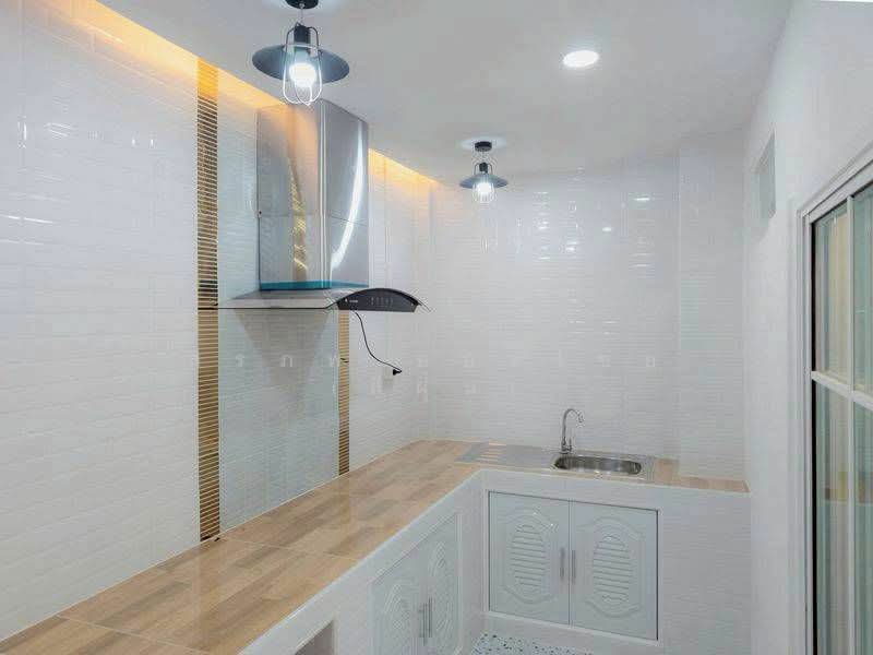 Piyawararom Village Phase 3, Nonthaburi, Baan Kluay-Sai Noi Road, Sai Noi, Nonthaburi, 3 Bedrooms, 64 sqm, Townhouse For Sale, by สรภพ ยอดไชย (สีฝุ่น), 500412163 - DDproperty.com