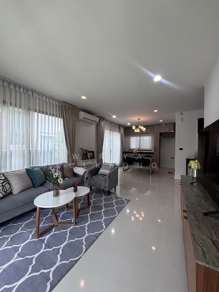 Burasiri Krungthep Kreetha, Bangkok, 95 Soi Pracha Ruam Chai, Hua Mak, Bang Kapi, Bangkok, 4 Bedrooms, 196 sqm, Single Detached House For Rent, by Wiriya Kuekkong, 500412182 - DDproperty.com