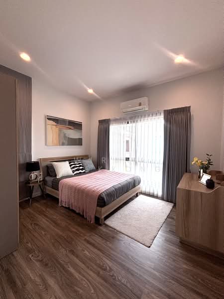 Burasiri Krungthep Kreetha, Bangkok, 95 Soi Pracha Ruam Chai, Hua Mak, Bang Kapi, Bangkok, 4 Bedrooms, 196 sqm, Single Detached House For Rent, by Wiriya Kuekkong, 500412182 - DDproperty.com