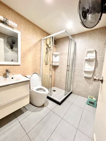 Sathorn Place, Bangkok, Krung Thon Buri Road, Khlong Ton Sai, Khlong San, Bangkok, 2 Bedrooms, 65 sqm, Condo For Rent, by Sutavee Chonlabud, 500412189 - DDproperty.com