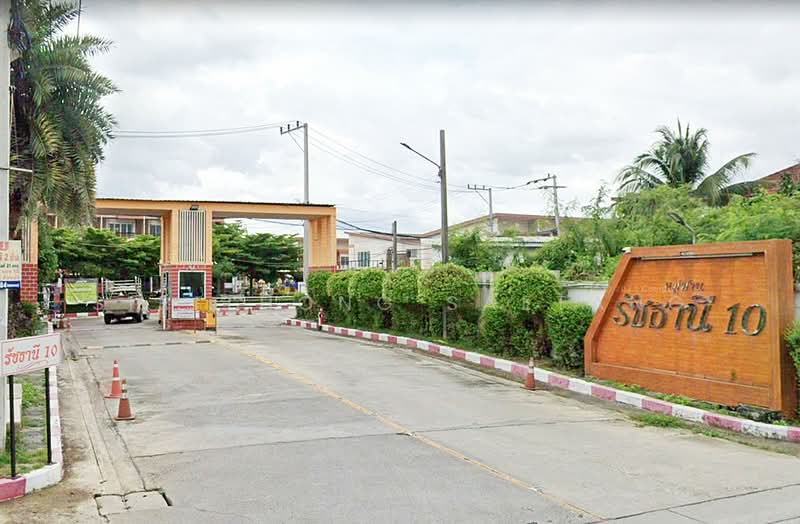 Ratchathani 10 Village, 3 storey Townhouse, corner unit 49 sq.wa, 3 Beds, 4 Baths, Bangkok, คู้บอน 27 แยก 10, Tha Rang, Bang Khen, Bangkok, 3 Bedrooms, 200 sqm, Townhouse For Sale, by Sirithong Saetang, 500412213 - DDproperty.com