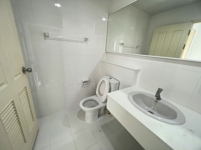@City Condominium, Bangkok, 169 Sukhumvit Road, Bang Chak, Phra Khanong, Bangkok, 2 Bedrooms, 47 sqm, Condo For Rent, by Jutarat Jitmun, 500412221 - DDproperty.com