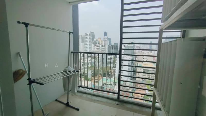 15 Sukhumvit Residences, Bangkok, Soi Sukhumvit 15, Khlongtoei Nua, Watthana, Bangkok, 2 Bedrooms, 92 sqm, Condo For Rent, by Hathaichanok Saenset, 500412224 - DDproperty.com