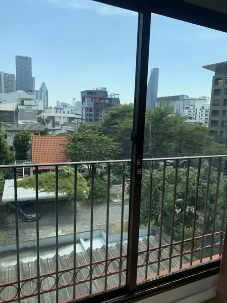 Condolette Dwell Sukhumvit 26, Bangkok, Soi Sukhumvit 26, Khong Tan, Khlong Toei, Bangkok, 1 Bedroom, 35 sqm, Condo For Rent, by Sutavee Chonlabud, 500412237 - DDproperty.com