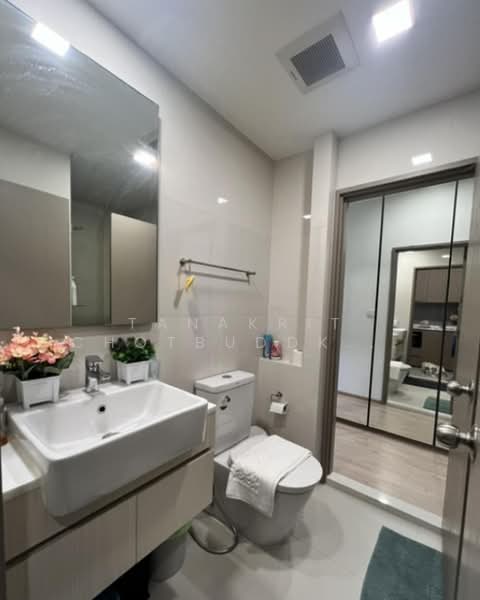 Centric Ratchayothin, Bangkok, 1656 Phahonyothin Rd, Lat Yao, Chatuchak, Bangkok, 1 Bedroom, 35 sqm, Condo For Rent, by Tanakrit Chotbuddkayan, 500412263 - DDproperty.com