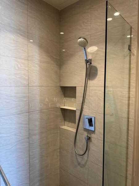 Maru Ekkamai 2, Bangkok, 70-5 Sukhumvit 63 Road, Phra Kanong Nua, Watthana, Bangkok, 1 Bedroom, 30 sqm, Condo For Rent, by Tanakrit Chotbuddkayan, 500412276 - DDproperty.com