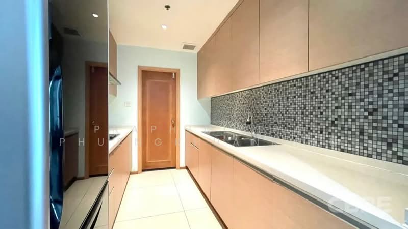 The Empire Place, Bangkok, 88 Narathiwatratchanakharin Road, Thung Maha Mek, Sathon, Bangkok, 3 Bedrooms, 128 sqm, Condo For Sale, by Praphinleeya Phuengkhuankhan, 500412278 - DDproperty.com