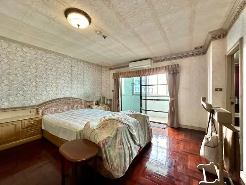 Fifty Fifth Tower, Bangkok, 84 Soi Sukhumvit 55, Sukhumvit Road, Khlong Tan Nua, Watthana, Bangkok, 4 Bedrooms, 383 sqm, Condo For Sale, by Bangkok Residential, 500412299 - DDproperty.com