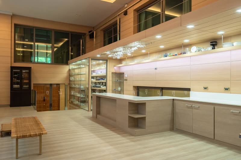 Navatanee Residence : หมู่บ้านนวธานี เรสซิเดนซ์, กรุงเทพ, ถนนนวธานี, รามอินทรา, คันนายาว, กรุงเทพ, 4,000 ตร.ม., บ้านเดี่ยว ขาย, โดย ธนัท ชื่นเจริญสุข, 500412317 - DDproperty.com