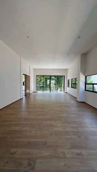 Noble Curve, Bangkok, Pradit Manutham Rd, Lat Phrao, Bangkok, 4 Bedrooms, 455 sqm, Townhouse For Sale, by อลงกต คำนวรพร, 500412338 - DDproperty.com