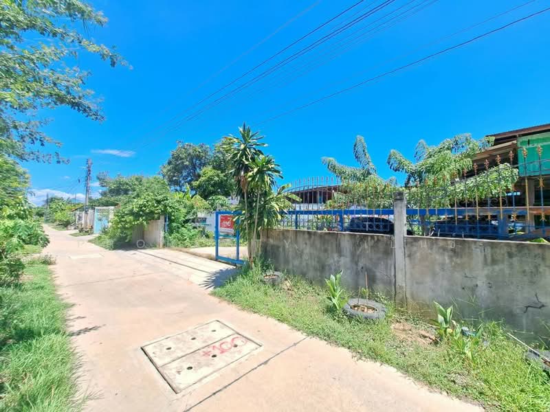 บ้านเดี่ยวพร้อมที่ดินชุมแสง นครสวรรค์, Nakhon Sawan, Chum Saeng, Chumsaeng, Nakhon Sawan, 4 Bedrooms, 150 sqm, Single Detached House For Sale, by The Best Property เบ็นซ์, 500412400 - DDproperty.com
