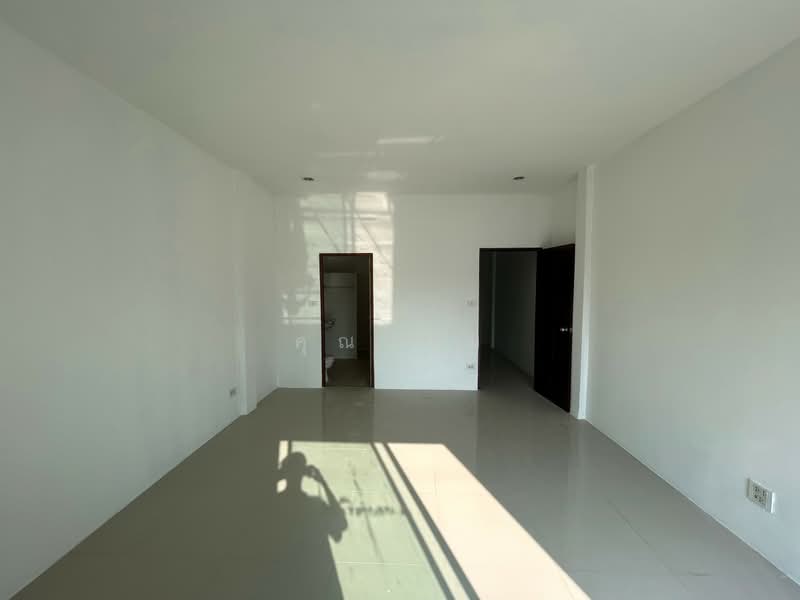 บ้านสวย โลตัส (หลังสวน), Chumphon, Thung Maphla, Lang Suan, Chumphon, 2 Bedrooms, 19 sqm, Townhouse For Sale, by คุณแจม, 500412413 - DDproperty.com