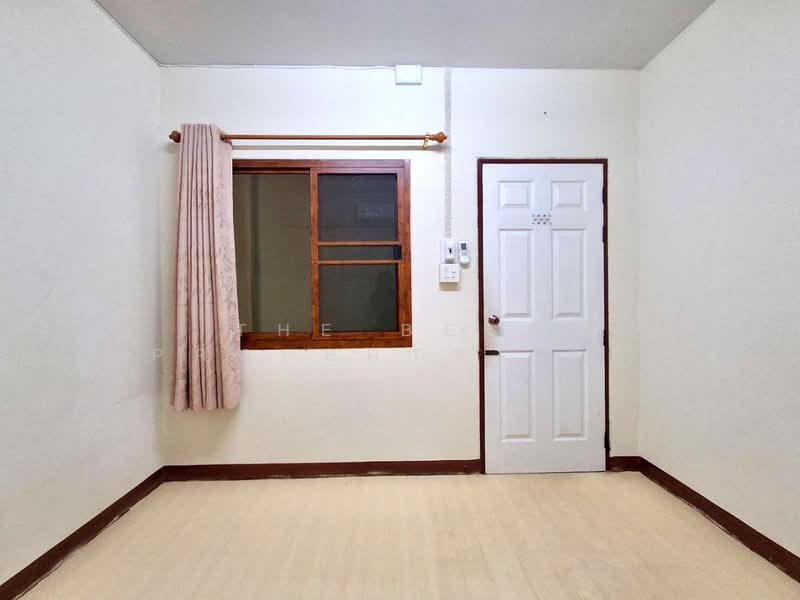 ทาวน์เฮ้าส์ท่าอิฐ อุตรดิตถ์, Uttaradit, Tha It, Muang Uttaradit, Uttaradit, 2 Bedrooms, 40 sqm, Townhouse For Sale, by The Best Property เล็ก, 500412423 - DDproperty.com