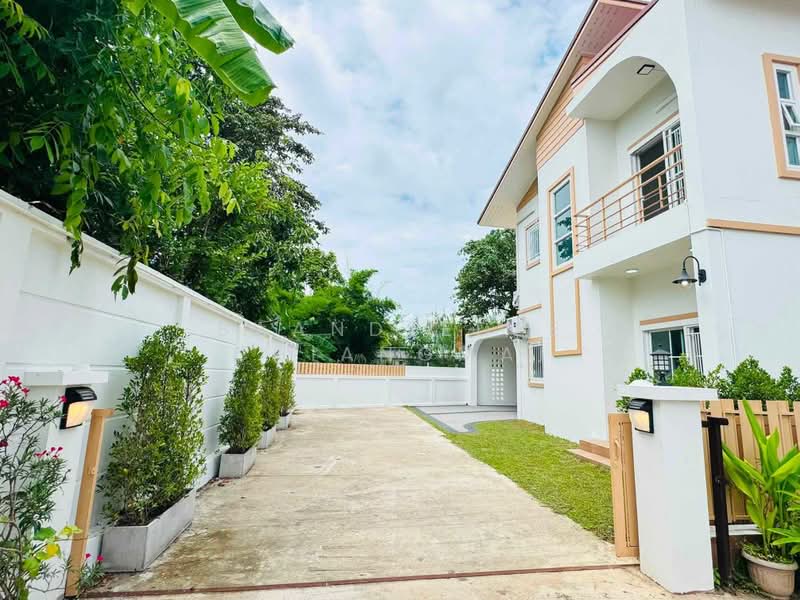 A house for rent near Big C Mae Hia, Chiang Mai Rental Price: 22,000THB/month Property ID: No.9H1075, Chiang Mai, San Phak Wan, Hang Dong, Chiang Mai, 4 Bedrooms, 150 sqm, Single Detached House For Rent, by Baandeedee Chiangmai, 500412462 - DDproperty.com