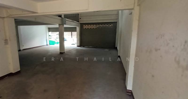 ให้เช่าด่วน ตึกแถว 2 ห้อง 3 ชั้นครึ่ง ราคา 28,000 บาทเท่านั้น, Bangkok, Samae Dam, Bang Khun Thian, Bangkok, , 336 sqm, Shophouse For Rent, by ERA Thailand, 500412522 - DDproperty.com