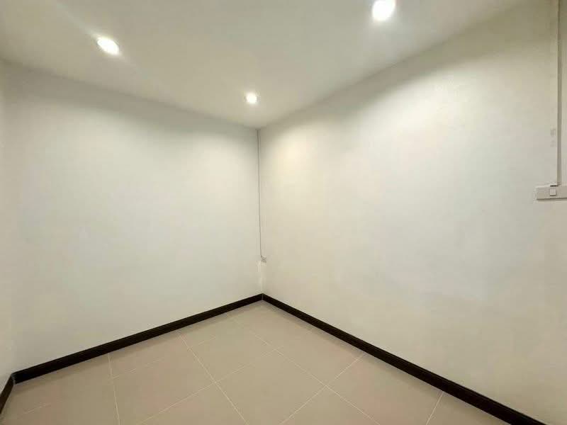 Townhouse for sale in Chakrit Villa, Kao Kilo, Sriracha, Chon Buri (Pattaya), Surasak, Si Racha, Chon Buri (Pattaya), 2 Bedrooms, 72 sqm, Townhouse For Sale, by A House Property Co.,Ltd., 500412533 - DDproperty.com