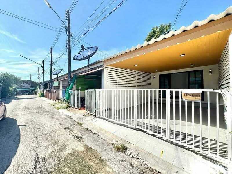 Townhouse for sale in Chakrit Villa, Kao Kilo, Sriracha, Chon Buri (Pattaya), Surasak, Si Racha, Chon Buri (Pattaya), 2 Bedrooms, 72 sqm, Townhouse For Sale, by A House Property Co.,Ltd., 500412533 - DDproperty.com